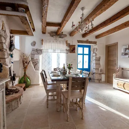 Villa Dunatic *