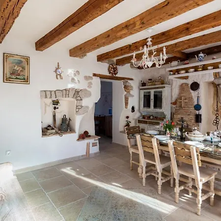 Villa Dunatic *