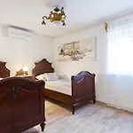 Dunatić Villa *
