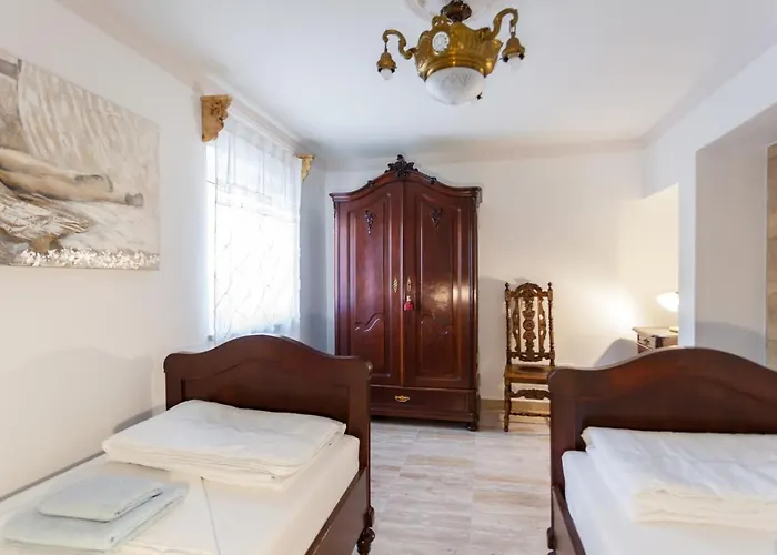 Dunatic Villa